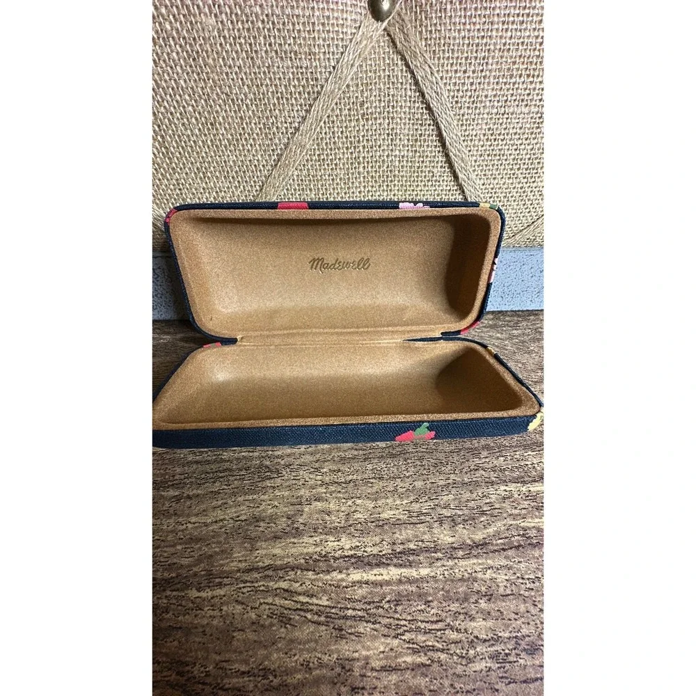 Madewell Hard Shell Eyeglass Case—Carnation Pattern